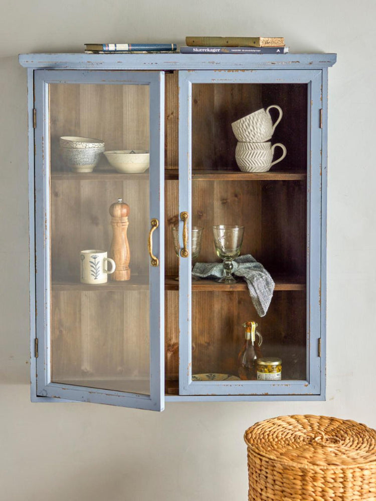 Wandschrank, Wandvitrine im vintage Landhausstil