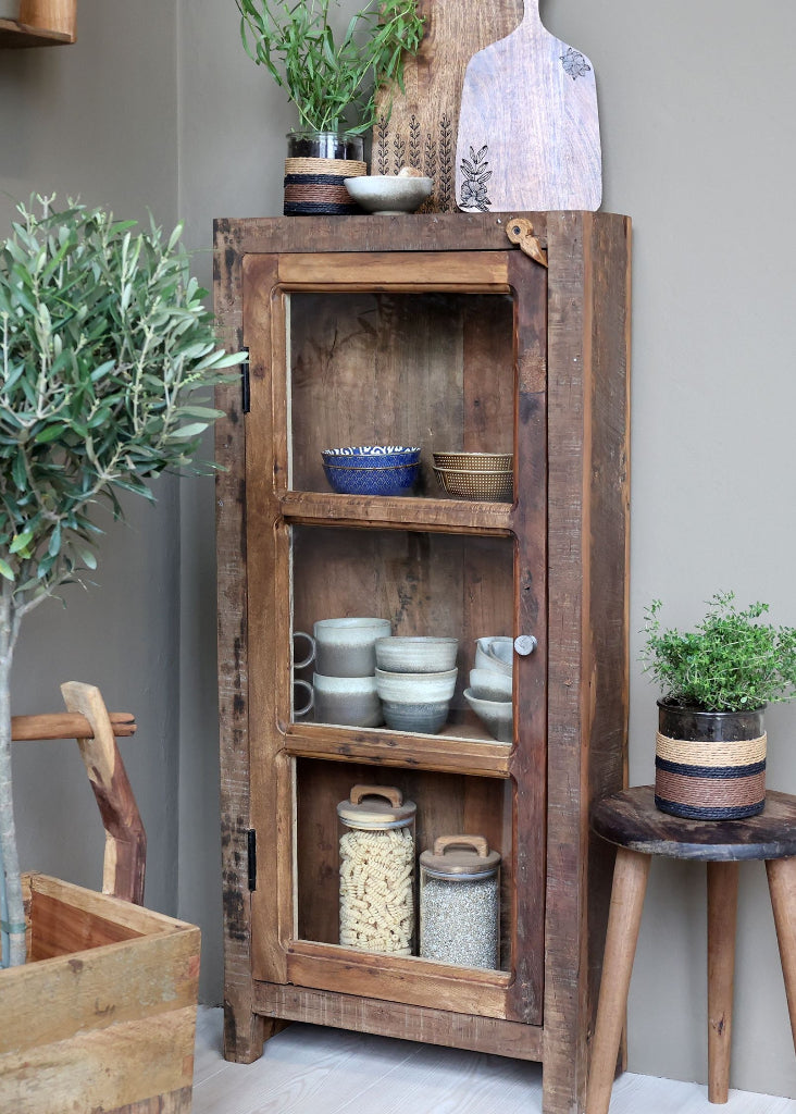 Kleine schmale Altholz Vitrine Landhausstil aus Recyclingholz eine Tür