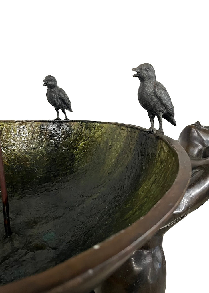 Bronze Gartenbrunnen Lady mit Vogelbad Art Deco, Wasserspiel