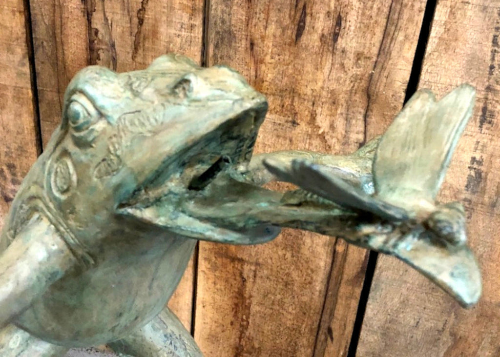 Bronzefrosch mit Libellenbrunnen 74cm | Gartenbrunnen Frosch mit Fliege