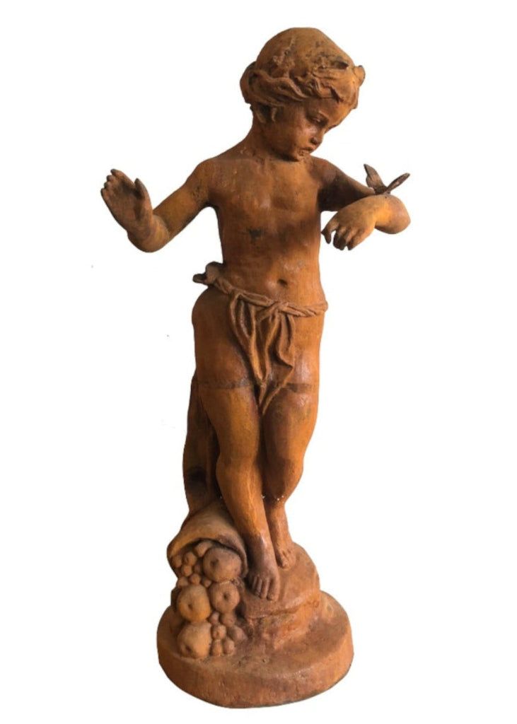 Gartenskulptur "Junge mit Schmetterling" antik rostig