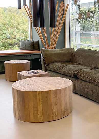 Runder Couchtisch D 90 cm Altholz Natur mit Rollen, Wohnzimmertisch
