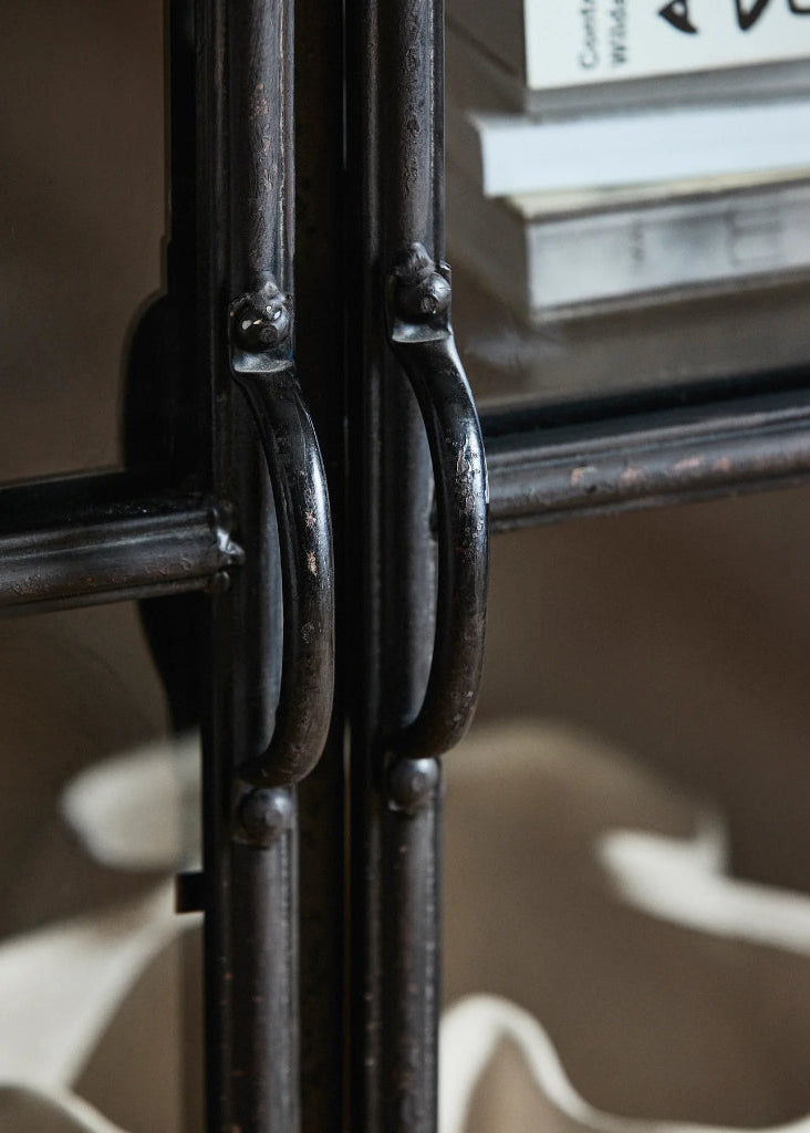 Vintage Sideboard-Vitrine industriell