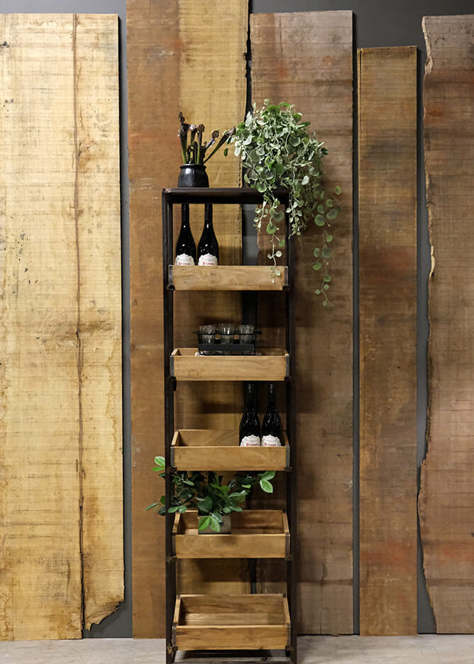 Industrial Regal aus Altholz  Eisen, 178 cm hoch, mit Tablettfächern