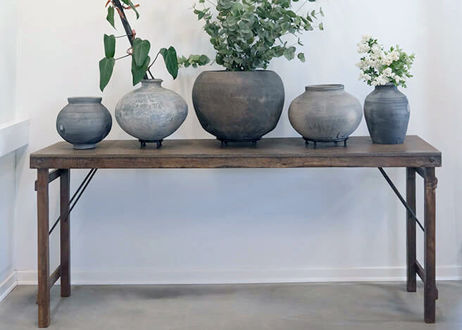 Vintage Konsolentisch mit Metall Tischplatte Breite 183 cm, Blumentisch für drinnen und draußen