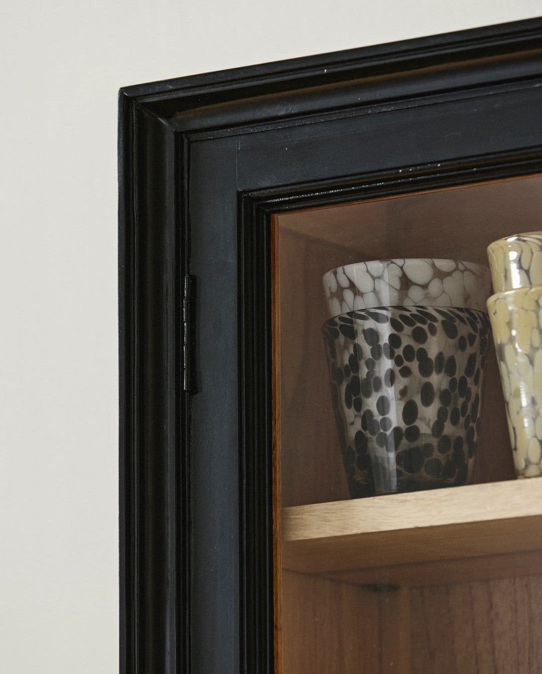 Wandvitrine MAJA schwarz-natur Landhausstil