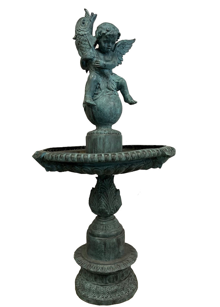 Exklusiver Bronze Springbrunnen mit Jungenfigur und Fisch – massiver Gartenbrunnen (92×92×185 cm), kunstvolle Einzelstück-Skulptur mit Wasserauslauf