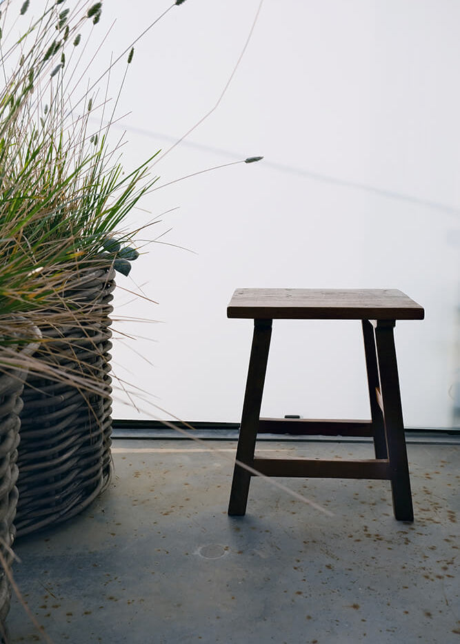 Hocker aus Altholz recycelt