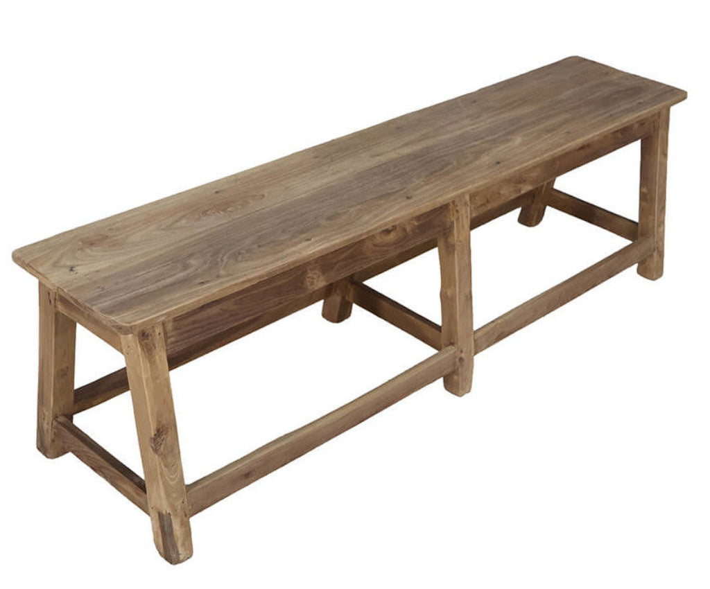 Rustikale Landhausbank aus Altholz mit natürlicher Maserung, 153 cm breit und 44 cm hoch