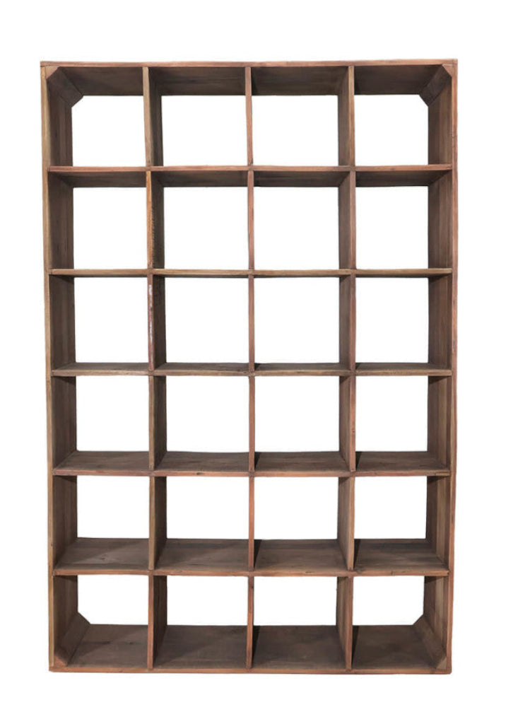 Großes Vintage Regal aus Altholz mit 24 Fächern, B 122 cm, dekoratives Bücherregal und Raumteiler im Industrial und Landhausstil.