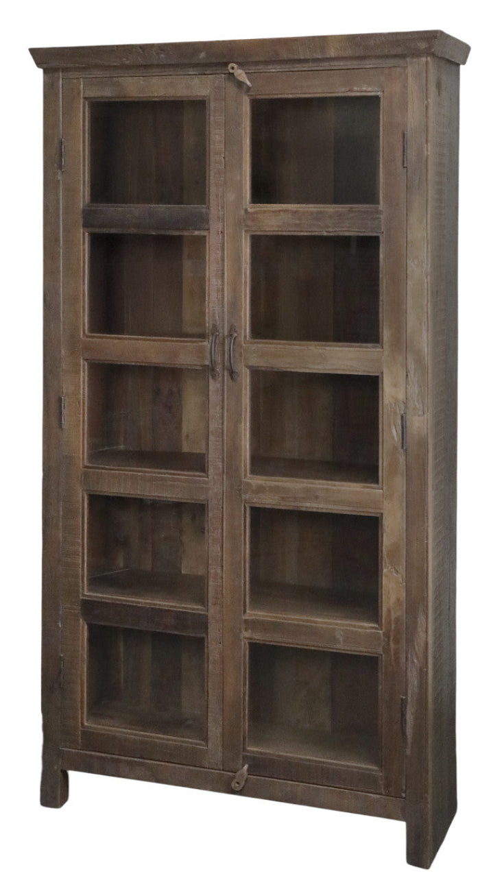 Vintage Altholz Vitrine mit Glastüren in modernem Industrial Essbereich
