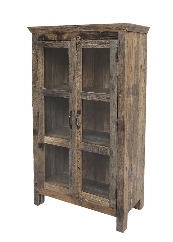 „Landhaus Vitrine ILSA 140 cm aus recyceltem Altholz – rustikale Glasvitrine für Wohnzimmer“