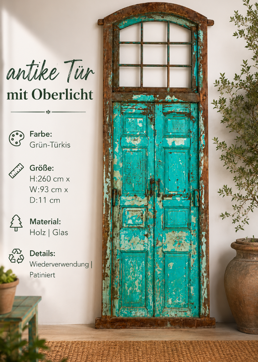 Antike Tür mit Oberlicht aus Holz in Grün, Vintage Holztür mit Patina als Wanddekoration