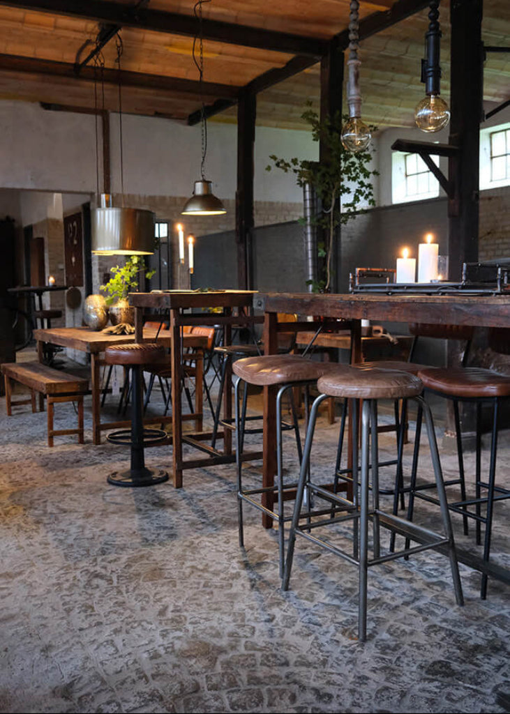 Industrial Barhocker rechteckig Ledersitz-Metallbeine, rustikale Bar Einrichtung