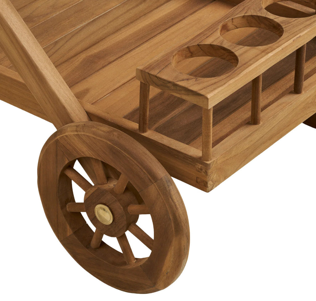 Praktischer Servierwagen aus massivem Teakholz mit Flaschenhalter und zwei Ablagen.