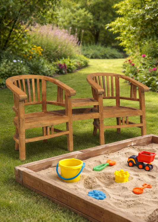 Zauberhafte Kinderbank – Romantik für kleine Gartenmomente