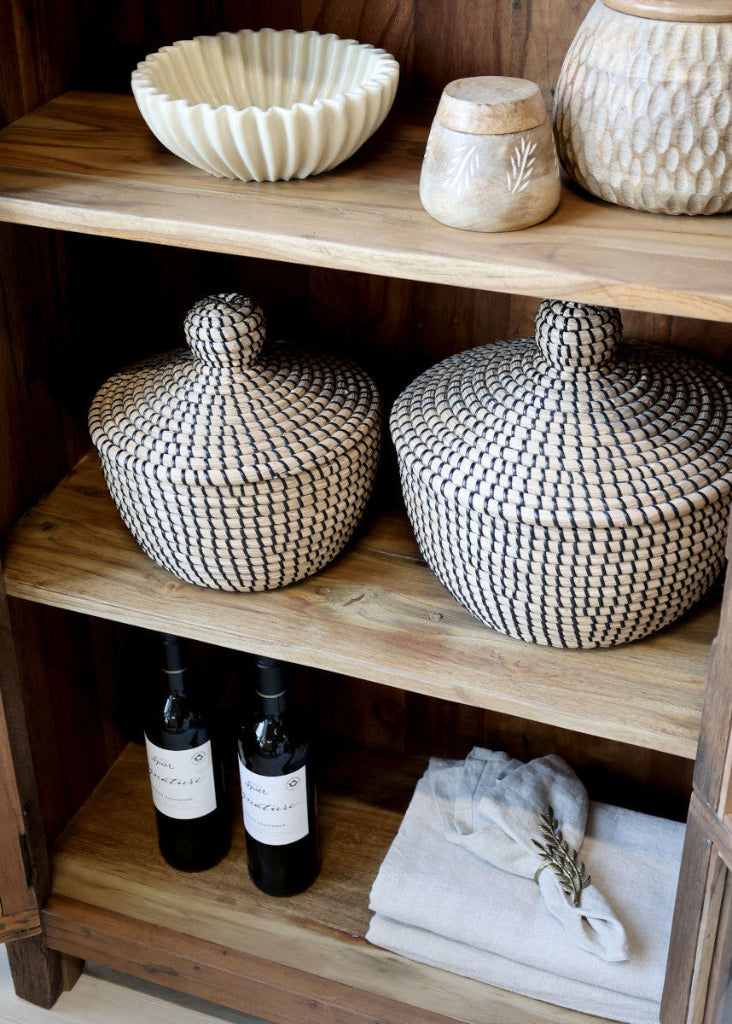 Kleine Vitrine Altholz im Landhausstil drei Fächer