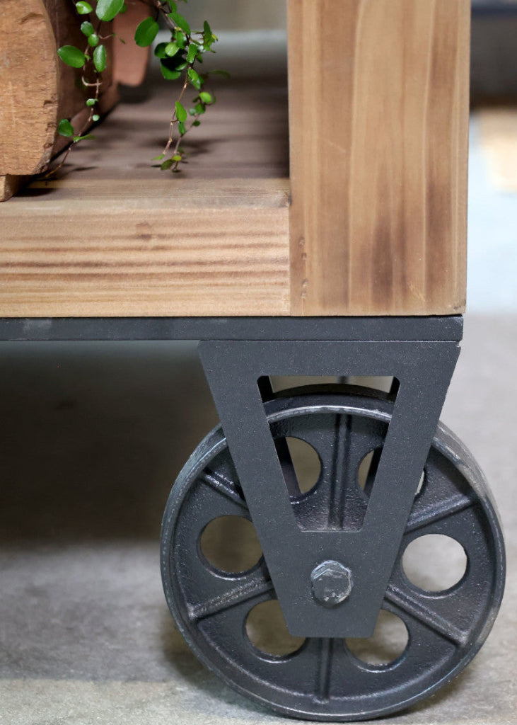 Kücheninsel auf Eisenrädern