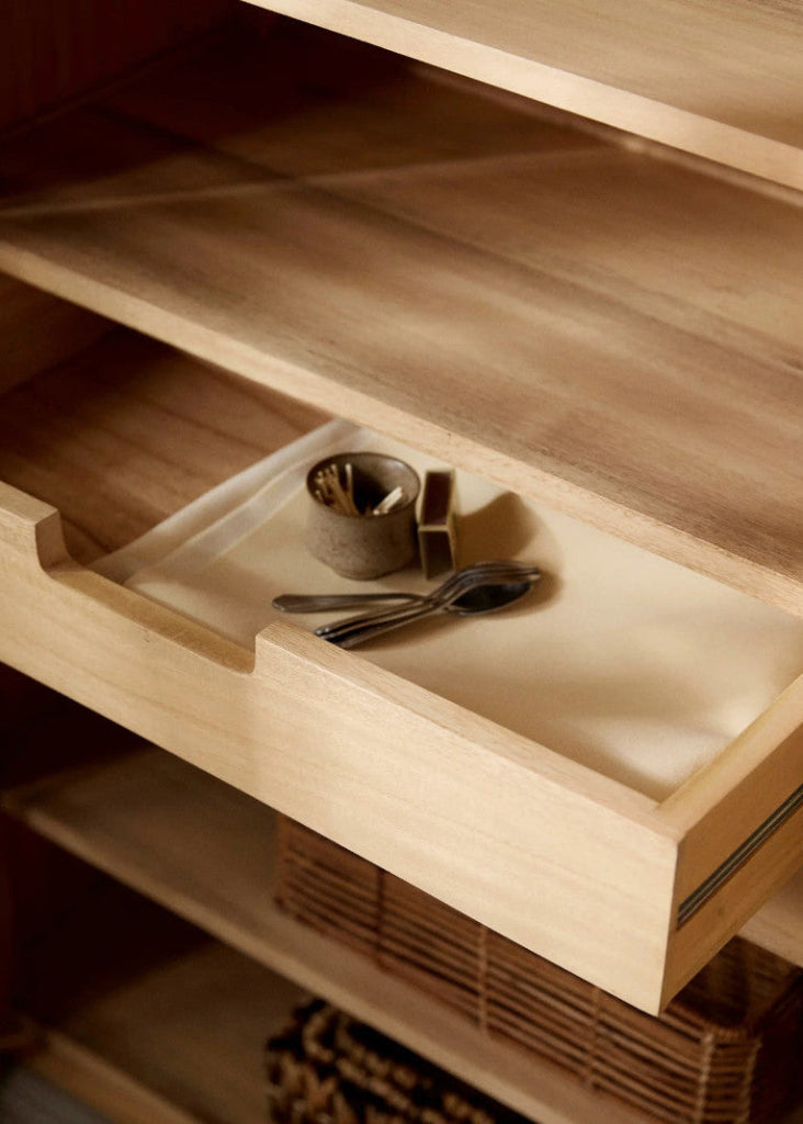 Landhaus Vitrine MAJA H 210 cm grau-natur - Skandi-Landhausmöbel 