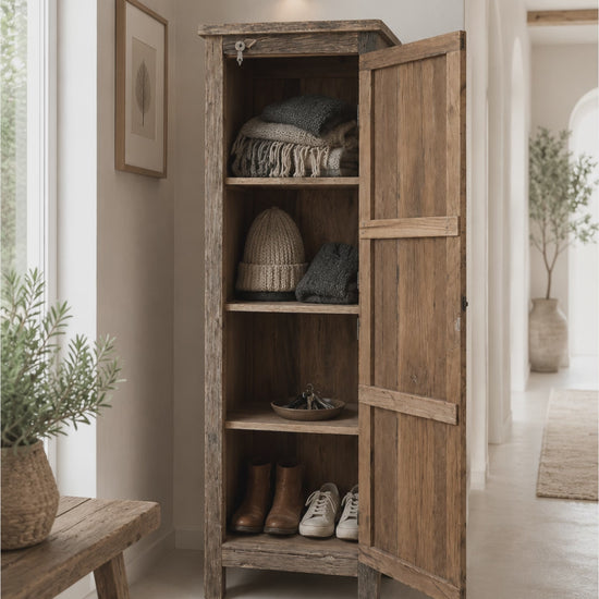 Altholzschrank EVA aus recyceltem Holz im natürlichen Design – handgefertigter Vintage-Schrank mit einzigartiger Holzoptik für stilvolle Wohnräume, Altholzmöbel