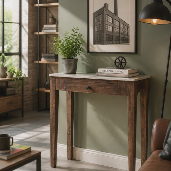 Schmale Konsole aus FSC® Mangoholz und Marmor – ideal als Flurtisch, Dekotisch oder kleiner Schreibtisch.
