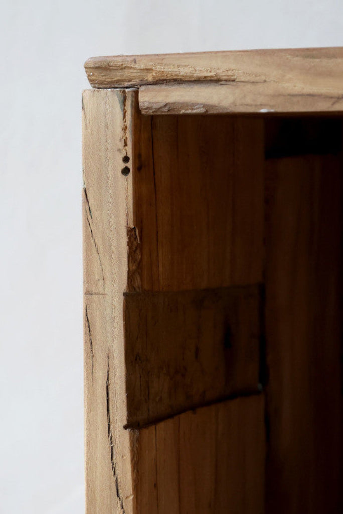 Regal Holz mit 8 versetzten Fächern H 165 x B 100 cm - modernes Design