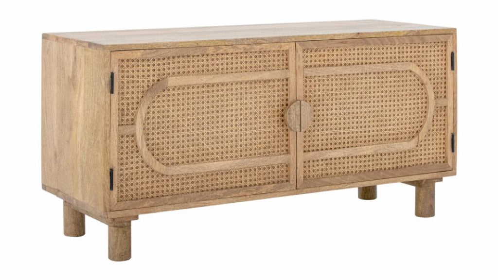 Elegantes Sideboard aus FSC®-Mangoholz mit Rattanfronten im skandinavischen Vintage-Stil.