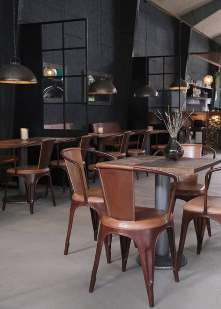 Metall Trennwände und Raumteiler im industriellen Look für Gastronomie und jedes Zimmer