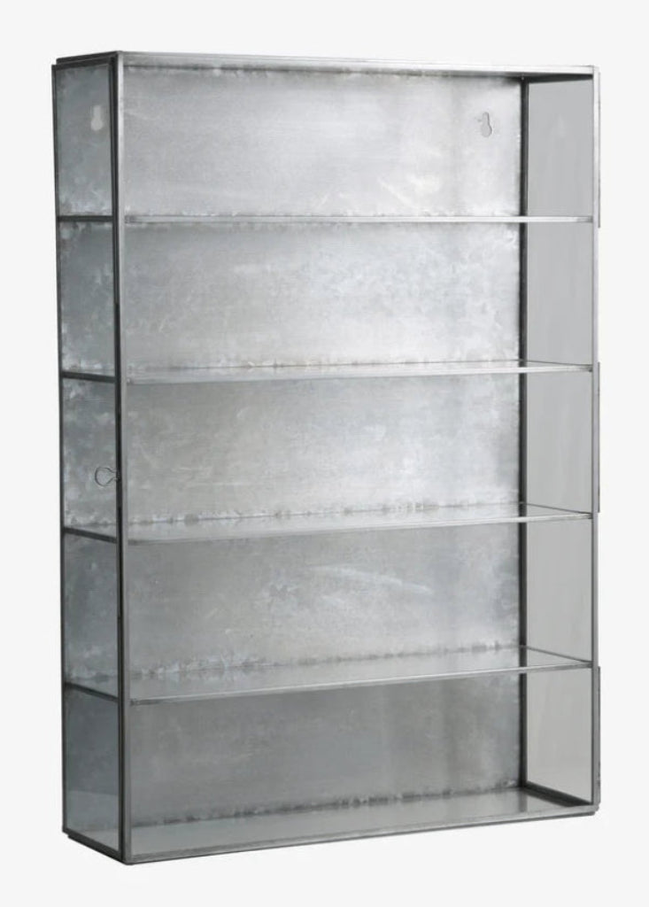 Silberne Wandvitrine aus Eisen und Glas mit vier Einlegeböden für stilvolle Dekoration und Aufbewahrung